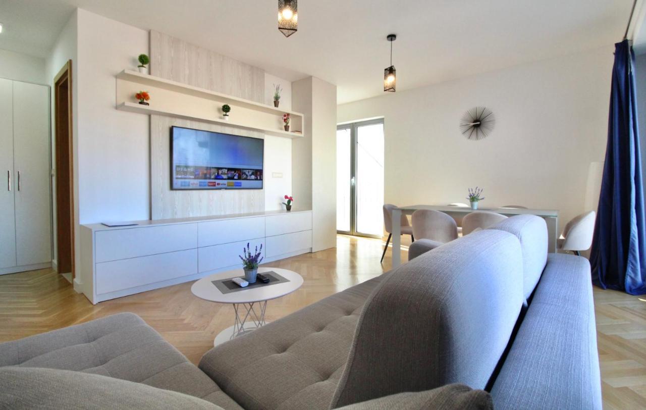 2Bd New Dobrota Apt With Bay Views Kotor Ngoại thất bức ảnh