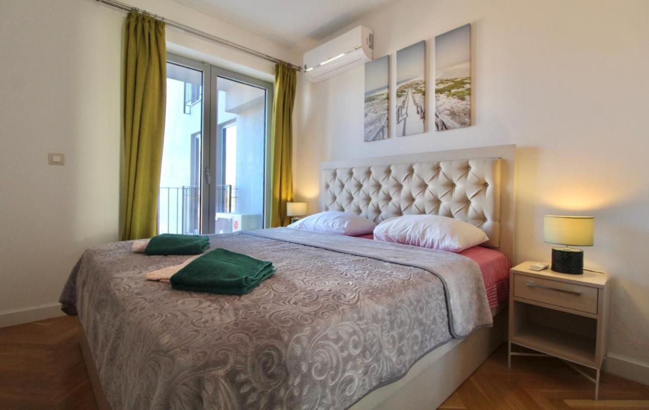 2Bd New Dobrota Apt With Bay Views Kotor Ngoại thất bức ảnh