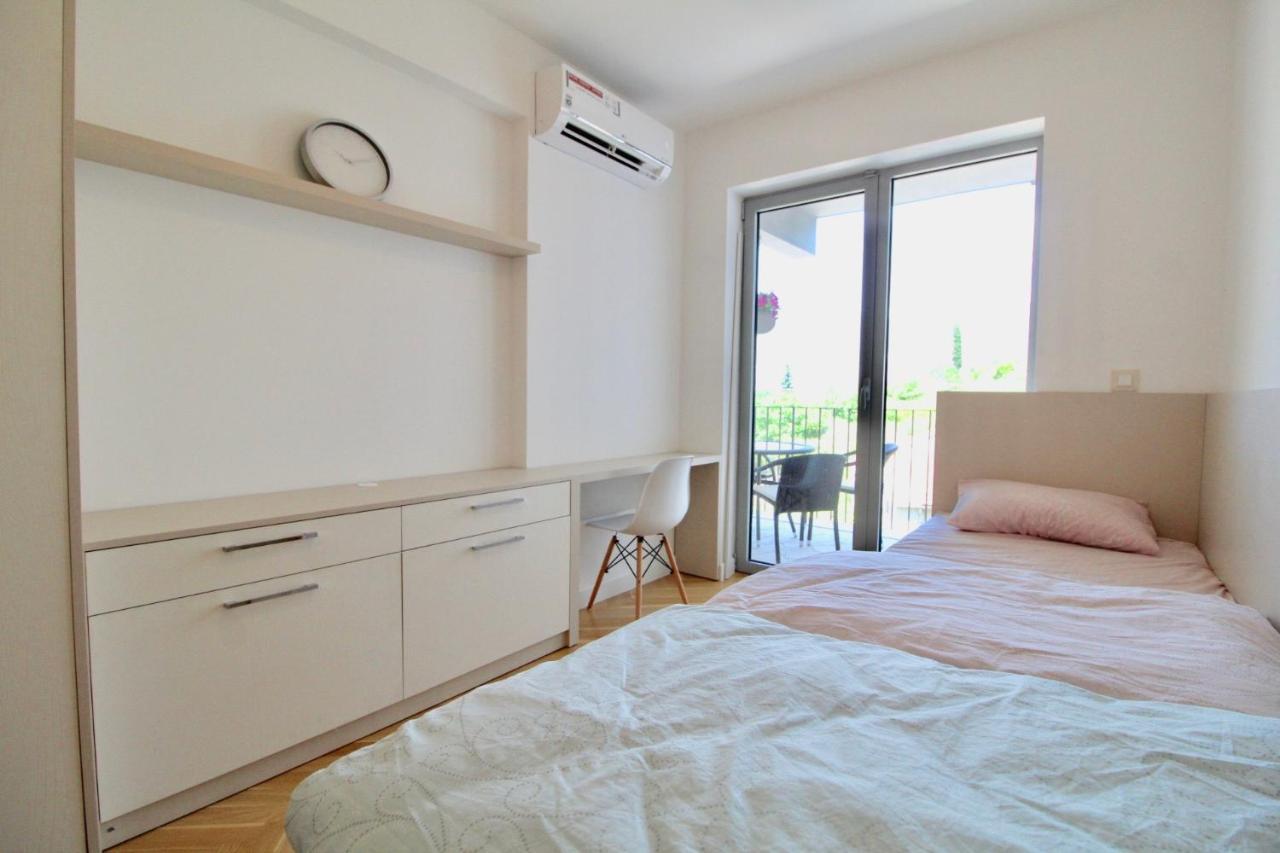 2Bd New Dobrota Apt With Bay Views Kotor Ngoại thất bức ảnh
